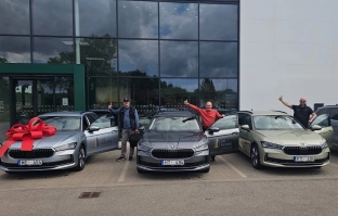 LVS BUILDING brauc ar trīs jauniem Škoda Superb iV!